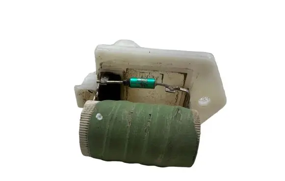 Jeep Renegade Coolant fan relay M51002200