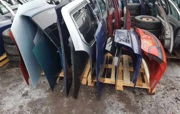 Renault Megane I Tailgate/trunk/boot lid raudonas