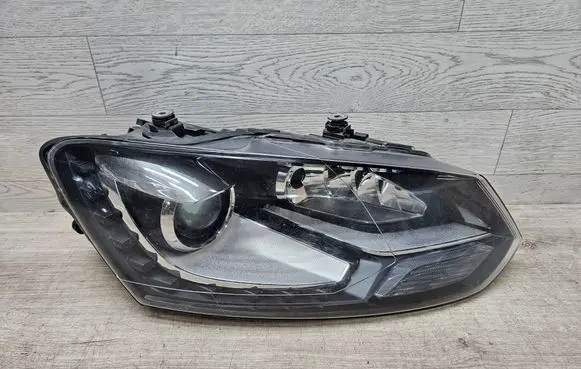 Volkswagen Polo V 6R Headlight/headlamp 6R1941032D