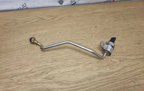 BMW 1 F40 Exhaust gas pressure sensor 8570936