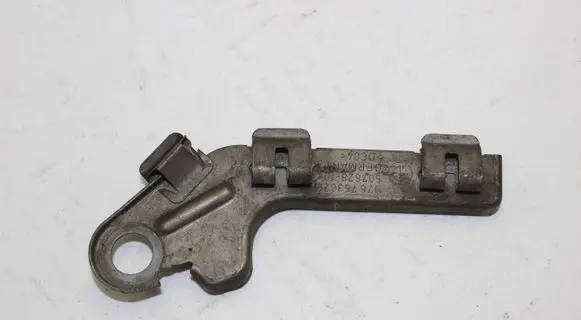 BMW 3 E90 E91 Muffler mount bracket/holder 7530290
