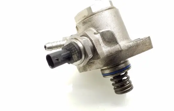 Audi A3 S3 8V Fuel injection high pressure pump 04E127026AT