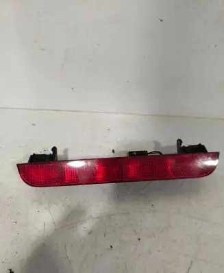 Nissan X-Trail T30 Third/center stoplight P1842