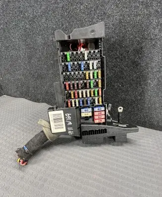 Mercedes-Benz A W169 Fuse box set 1695450540 A1695450540