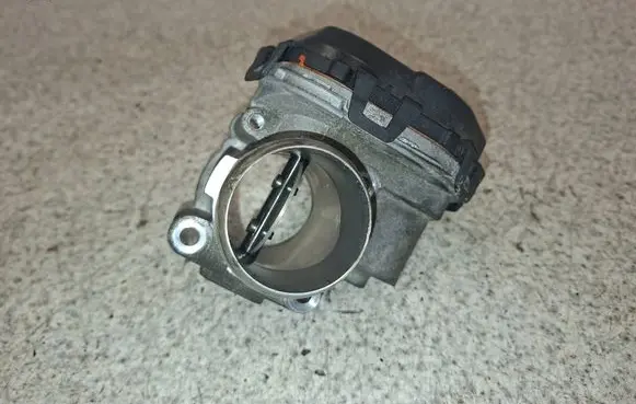 Citroen DS4 Throttle body valve 9807238580 98359110 V29039645