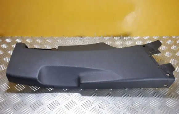 Audi Q7 4M (B) pillar trim (bottom) 4M0867240B