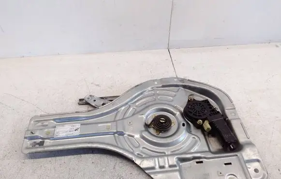 Hyundai Tucson JM Rear door window regulator with motor 834802E010