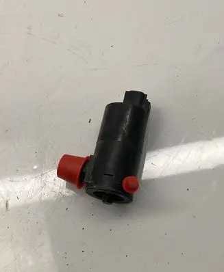 Toyota Avensis T270 Windscreen/windshield washer pump 30891 11024A 316967