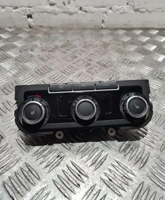 Volkswagen Golf VI Climate control unit 5HB009751