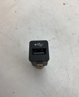 BMW 5 F10 F11 USB socket connector 916719601