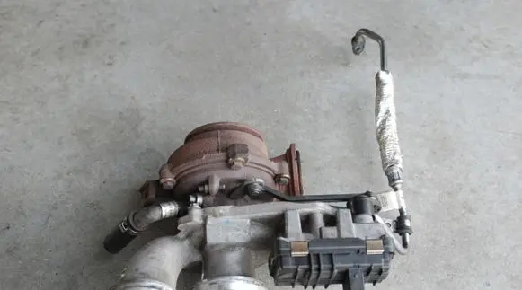 BMW 1 F20 F21 Turbo 8514266