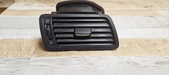 Volkswagen PASSAT B6 Dashboard side air vent grill/cover trim 3C1819702E