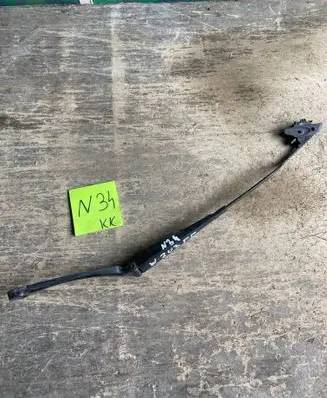 Mercedes-Benz C AMG W203 Front wiper blade arm A2038200544
