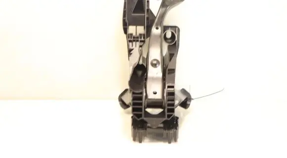 Volkswagen Golf VII Clutch pedal 