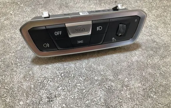 BMW X5 G05 Light switch 5A32841