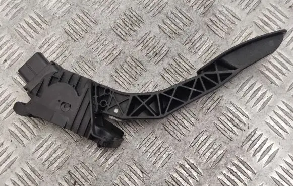 Volkswagen Golf VII Accelerator throttle pedal 5Q2723503D