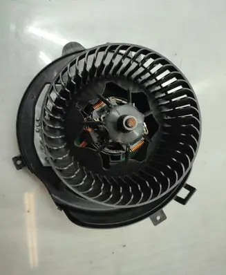 Volkswagen Golf VII Heater fan/blower 5Q0907521 T1014519U 011500099