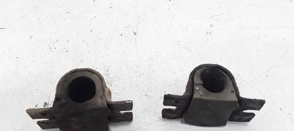 Opel Zafira A Sway bar bush bracket, front 