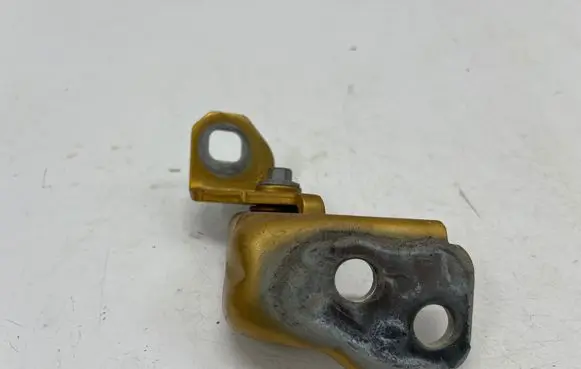 Ford Ecosport Front door lower hinge BB537822811AH