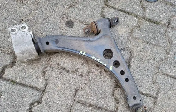 Opel Insignia B Front control arm 84198829