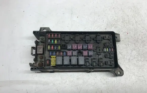KIA Sorento Fuse module 911603E081 10050318090 BE0810503190160
