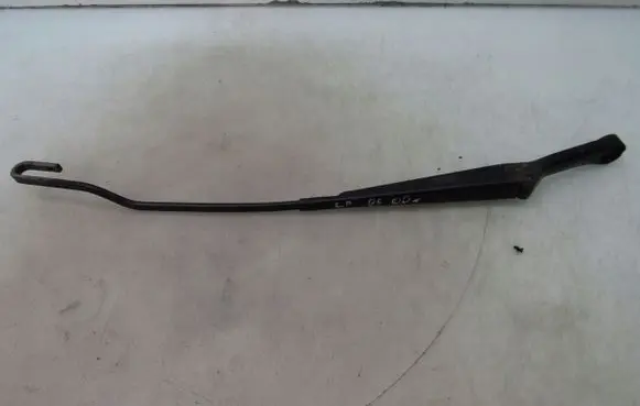 Volkswagen PASSAT B5 Front wiper blade arm 183139