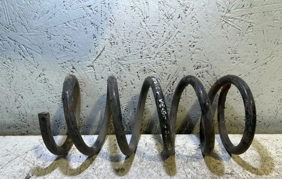 Toyota Avensis Verso Rear coil spring