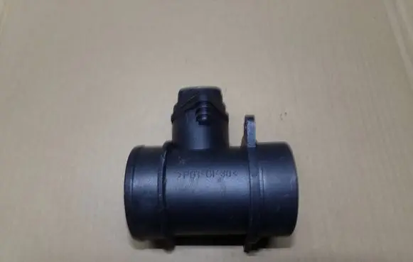 Hyundai Accent Mass air flow meter 