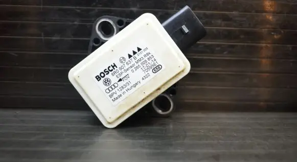 Audi A5 Sportback 8TA ESP acceleration yaw rate sensor 8R0907637B