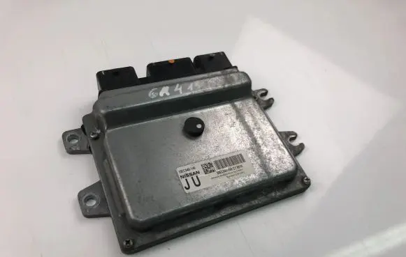 Nissan Juke I F15 Engine control unit/module ECU MEC940140