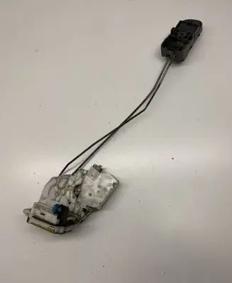 Nissan Pathfinder R50 Rear door lock 825525P012 89A817