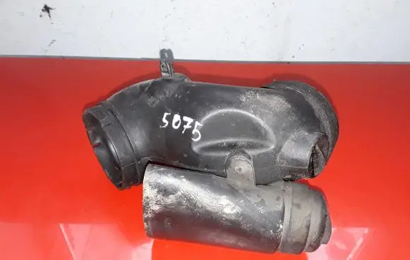 Mitsubishi Pajero Air intake duct part MR481402
