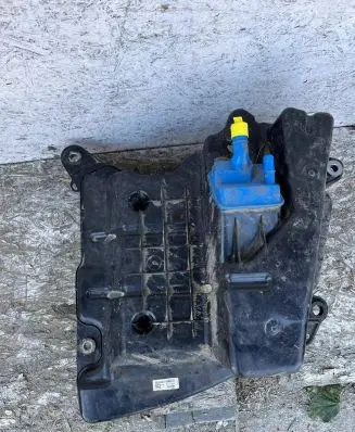 Audi A4 S4 B9 AdBlue liquid reservoir 8W0131878AJ