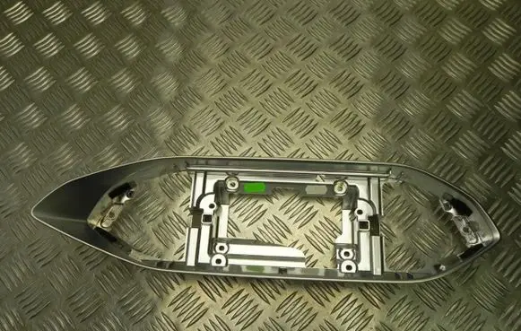 Radio/GPS head unit trim