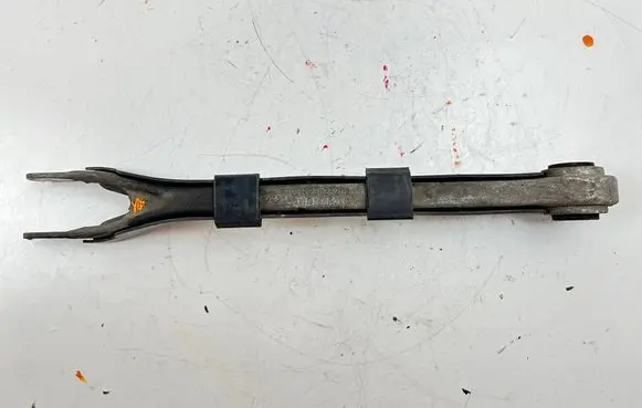 Rear control arm