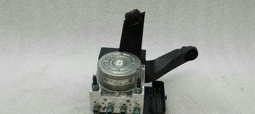 BMW X1 F48 F49 ABS Pump 6897149