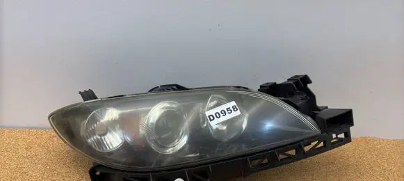 Mazda 3 I Headlight/headlamp P2690