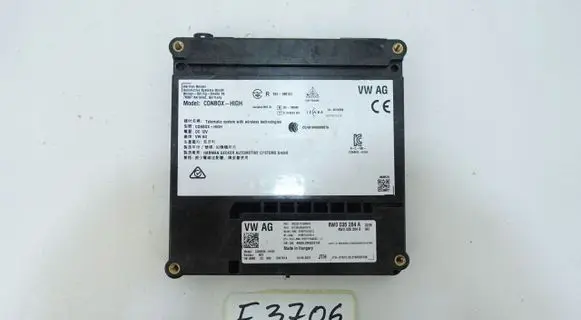 Volkswagen Golf VII Other control units/modules 8W0035284A