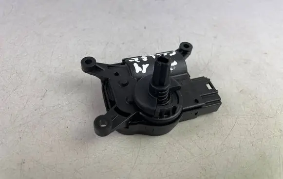 Volkswagen Golf VIII Air flap motor/actuator 2Q0907511D