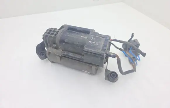 Mercedes-Benz E W213 Air suspension compressor/pump A2053200104