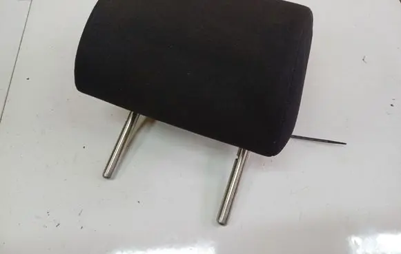 Volkswagen PASSAT B6 Front seat headrest 