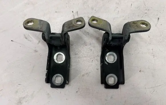 Chevrolet Camaro Front door hinges set 13501712 13501711 P16131