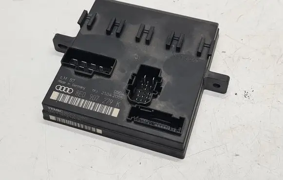 Audi A4 S4 B7 8E 8H Comfort/convenience module 8E0907279K