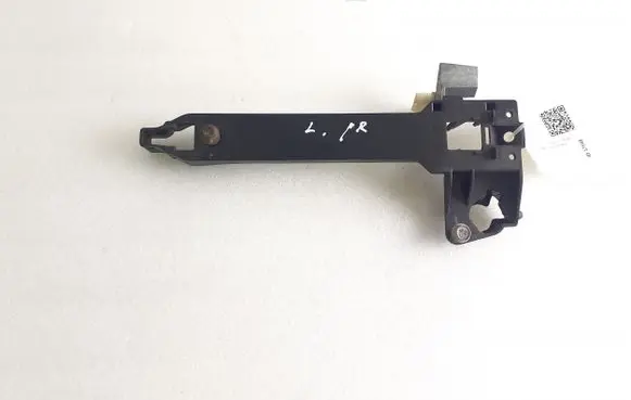 Hummer H3 Front door exterior handle/bracket 