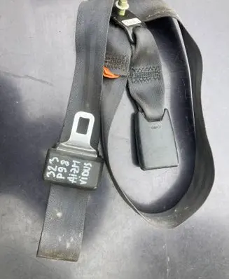 Mazda 323 Rear seatbelt buckle B0181496