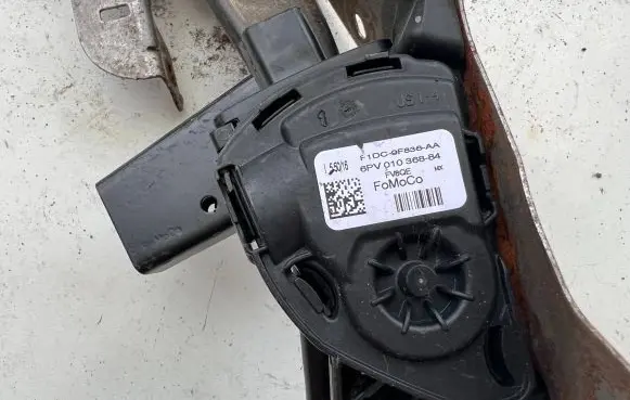 Ford Connect Accelerator throttle pedal F1DC9F836AA AV61-2467-AF