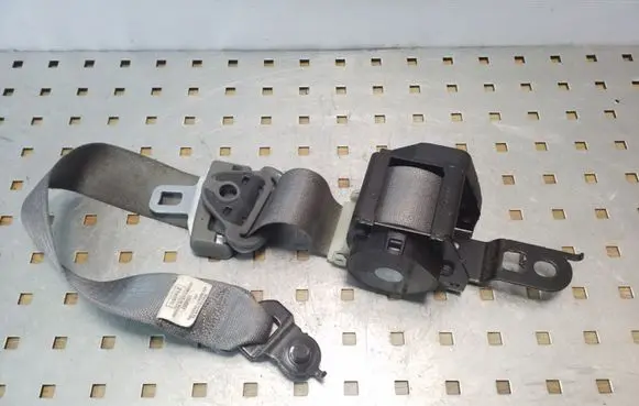 Jeep Grand Cherokee (WK) Front seatbelt P1CL67BD5AA