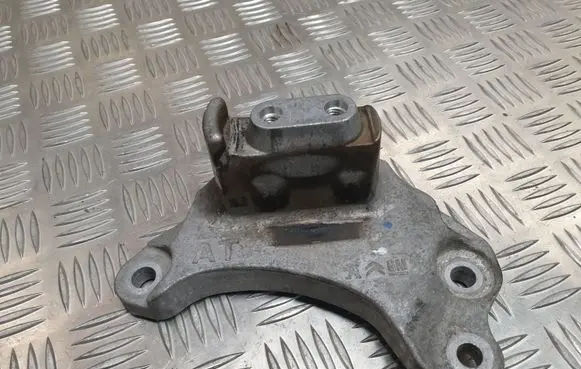 Peugeot 3008 II Gearbox mounting bracket 9807982480