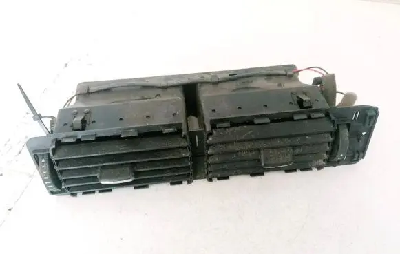 Audi A6 S6 C5 4B Dash center air vent grill 4B1820951