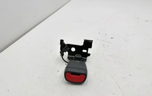 Mercedes-Benz C W206 Rear seatbelt buckle A2068605700 34287940D D080623